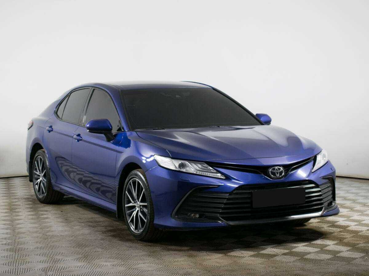 Toyota Camry 2021 года с пробегом. Фото: #2