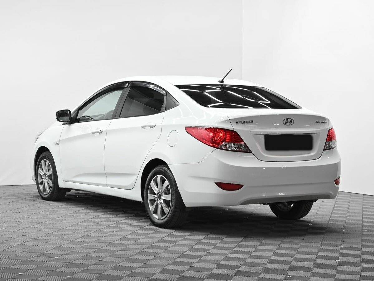 Hyundai Solaris 2011 года с пробегом. Фото: #2