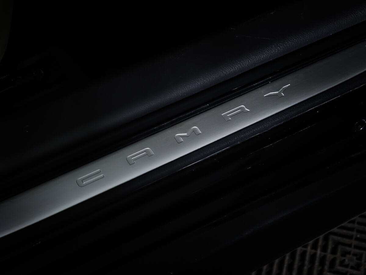 Toyota Camry 2019 года с пробегом. Фото: #18