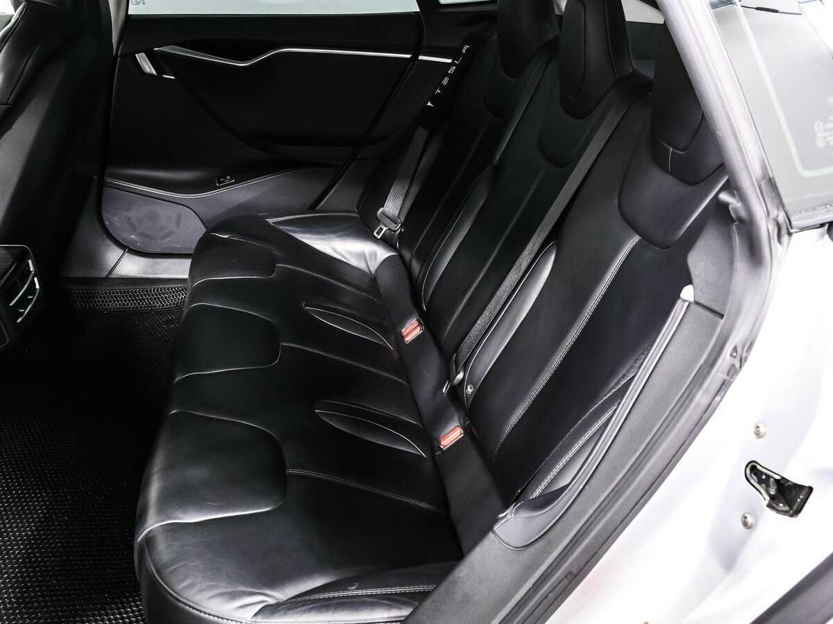Tesla Model S 2016 года с пробегом. Фото: #13