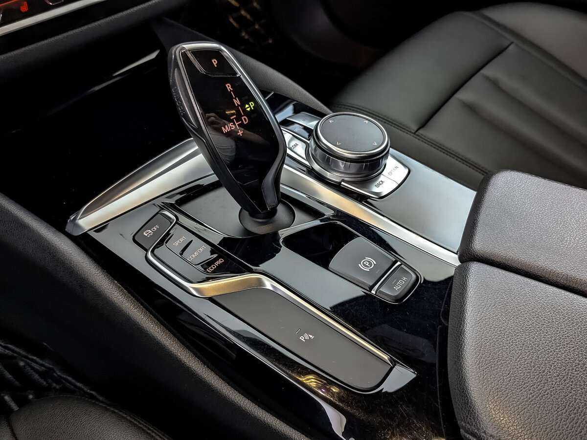 BMW 5 серии 2017 года с пробегом. Фото: #21