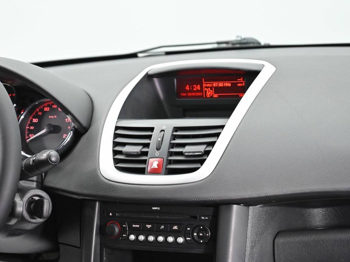Peugeot 207 2008 года с пробегом. Фото: #10
