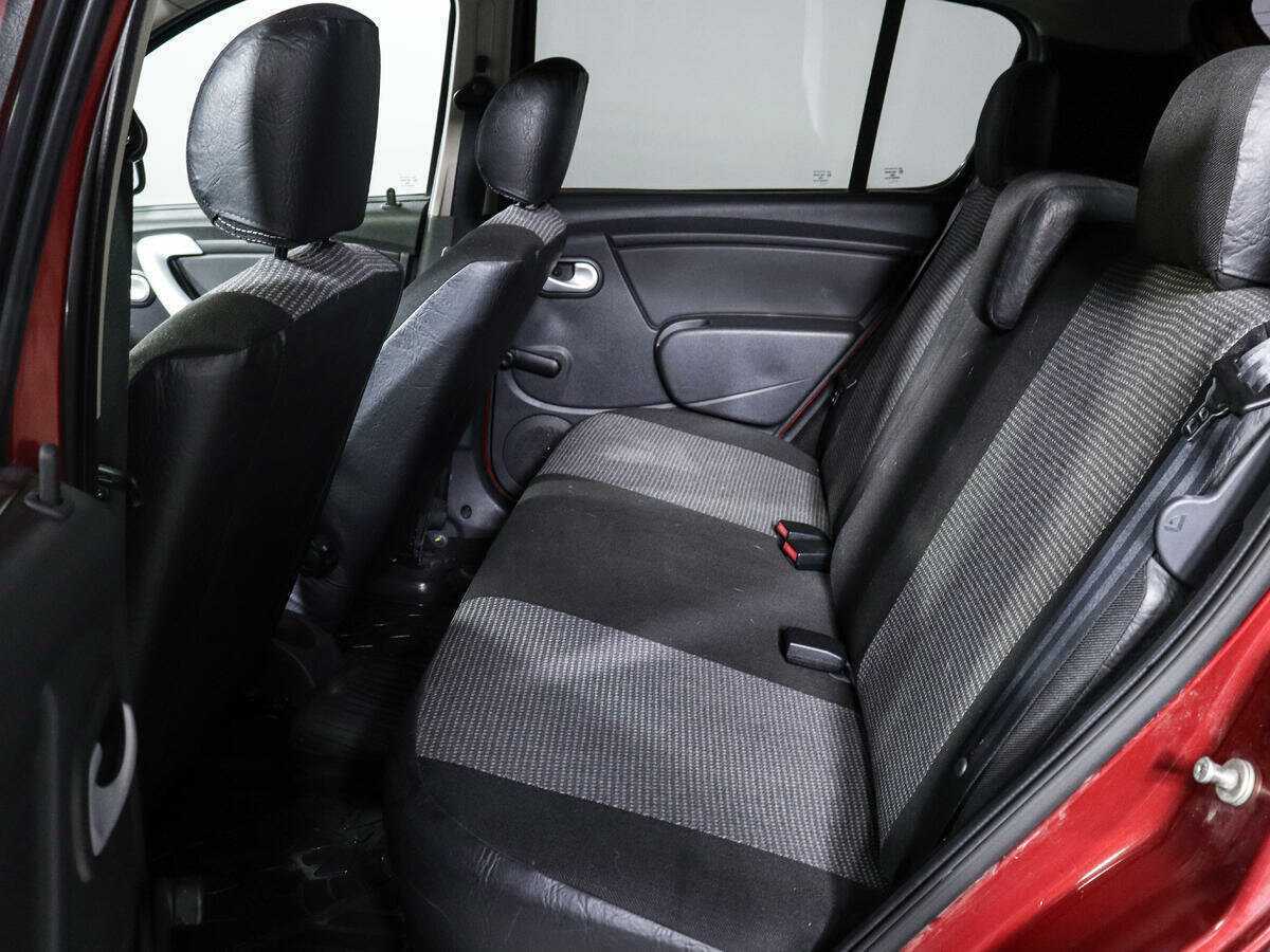 Renault Sandero 2011 года с пробегом. Фото: #8