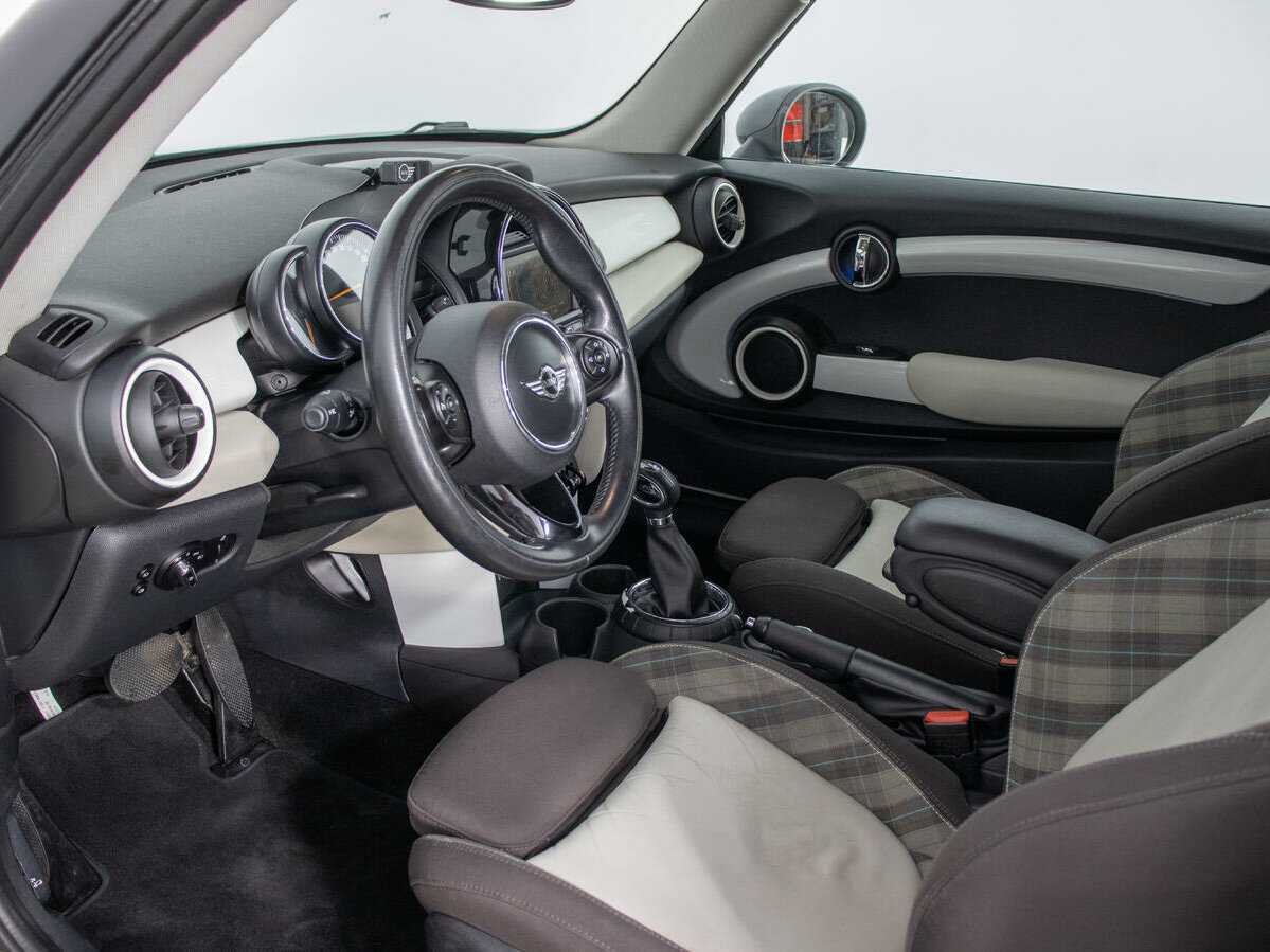 Mini Hatch 2014 года с пробегом. Фото: #9