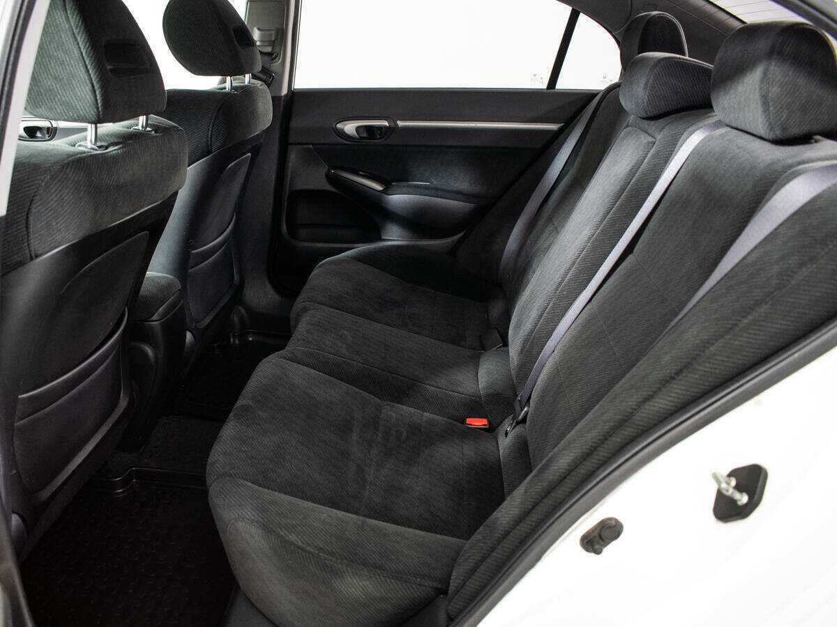 Honda Civic 2011 года с пробегом. Фото: #9