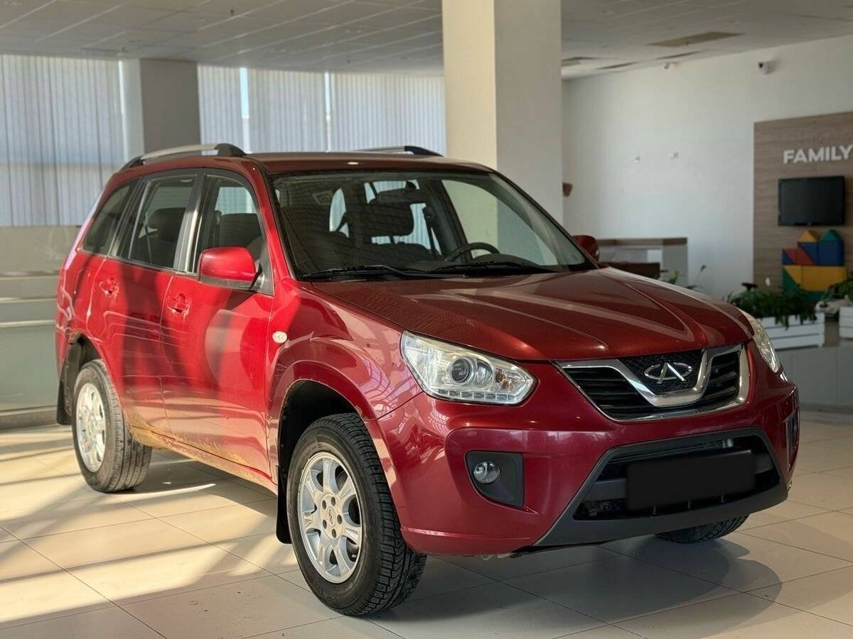 Chery Tiggo (T11) 2014 года с пробегом. Фото: #2