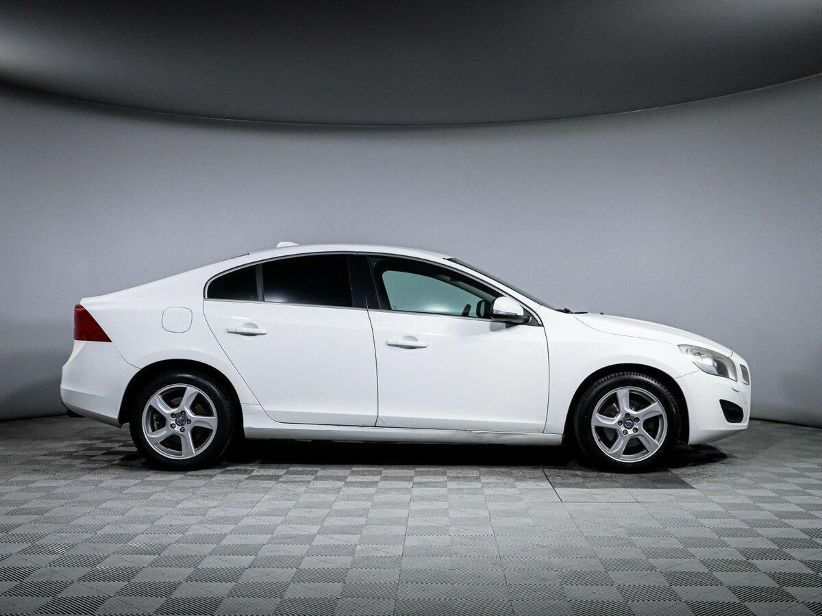 Volvo S60 2012 года с пробегом. Фото: #3