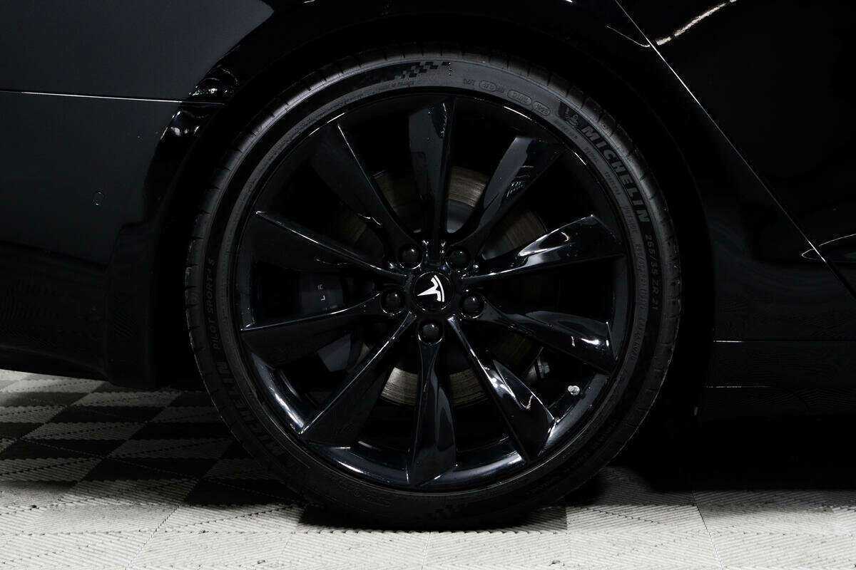 Tesla Model S 2020 года с пробегом. Фото: #13