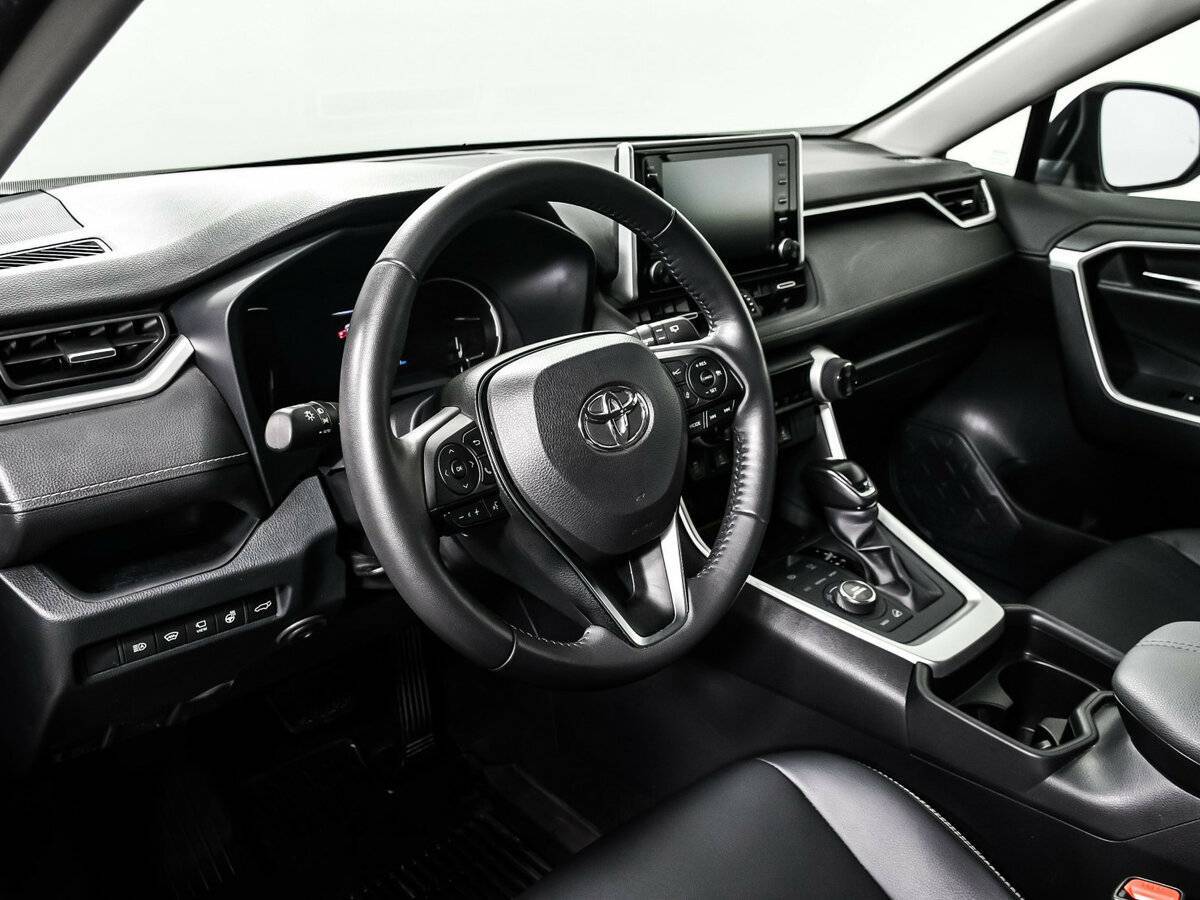 Toyota RAV4 2021 года с пробегом. Фото: #12
