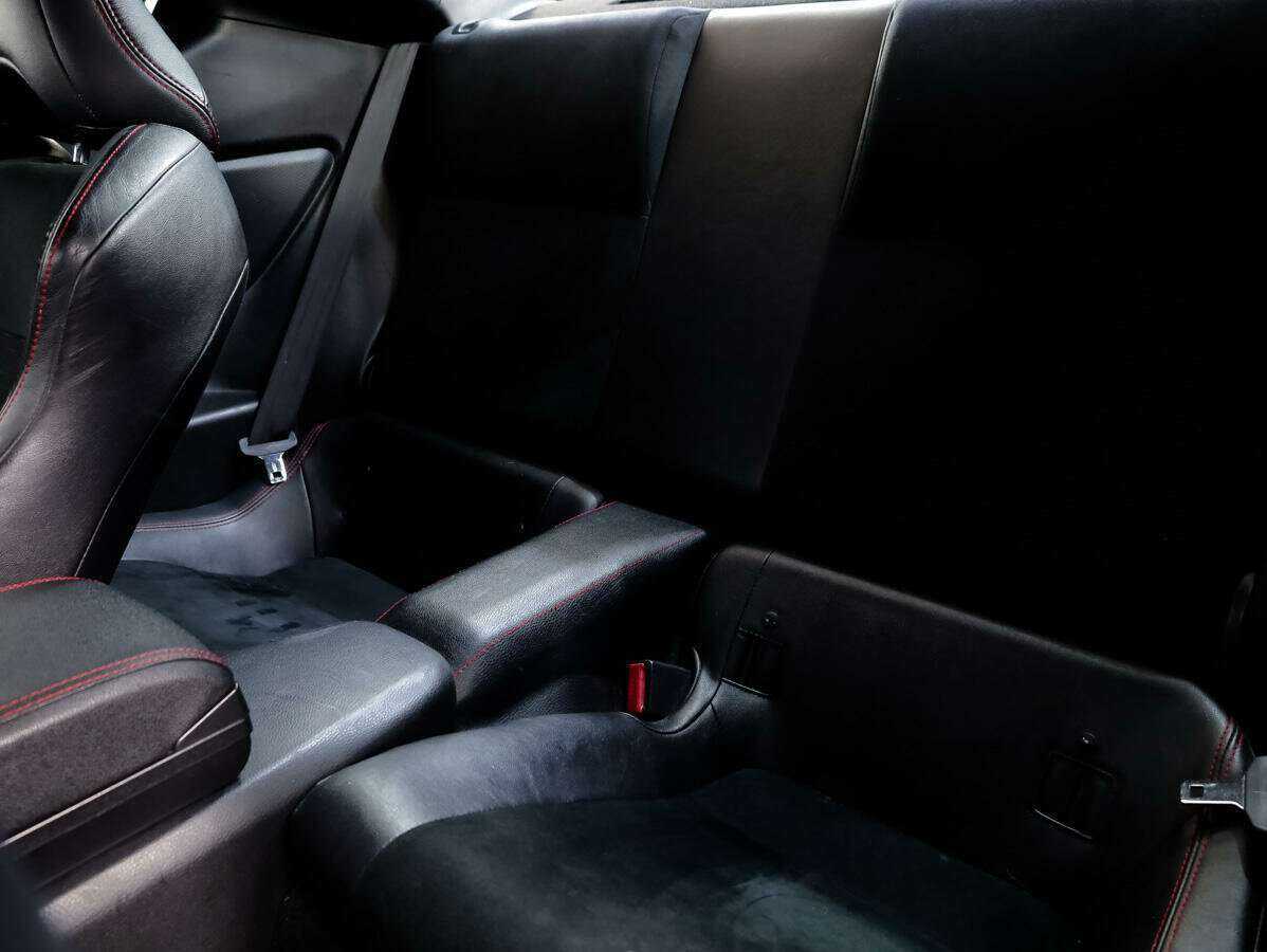 Toyota GT86 2012 года с пробегом. Фото: #9