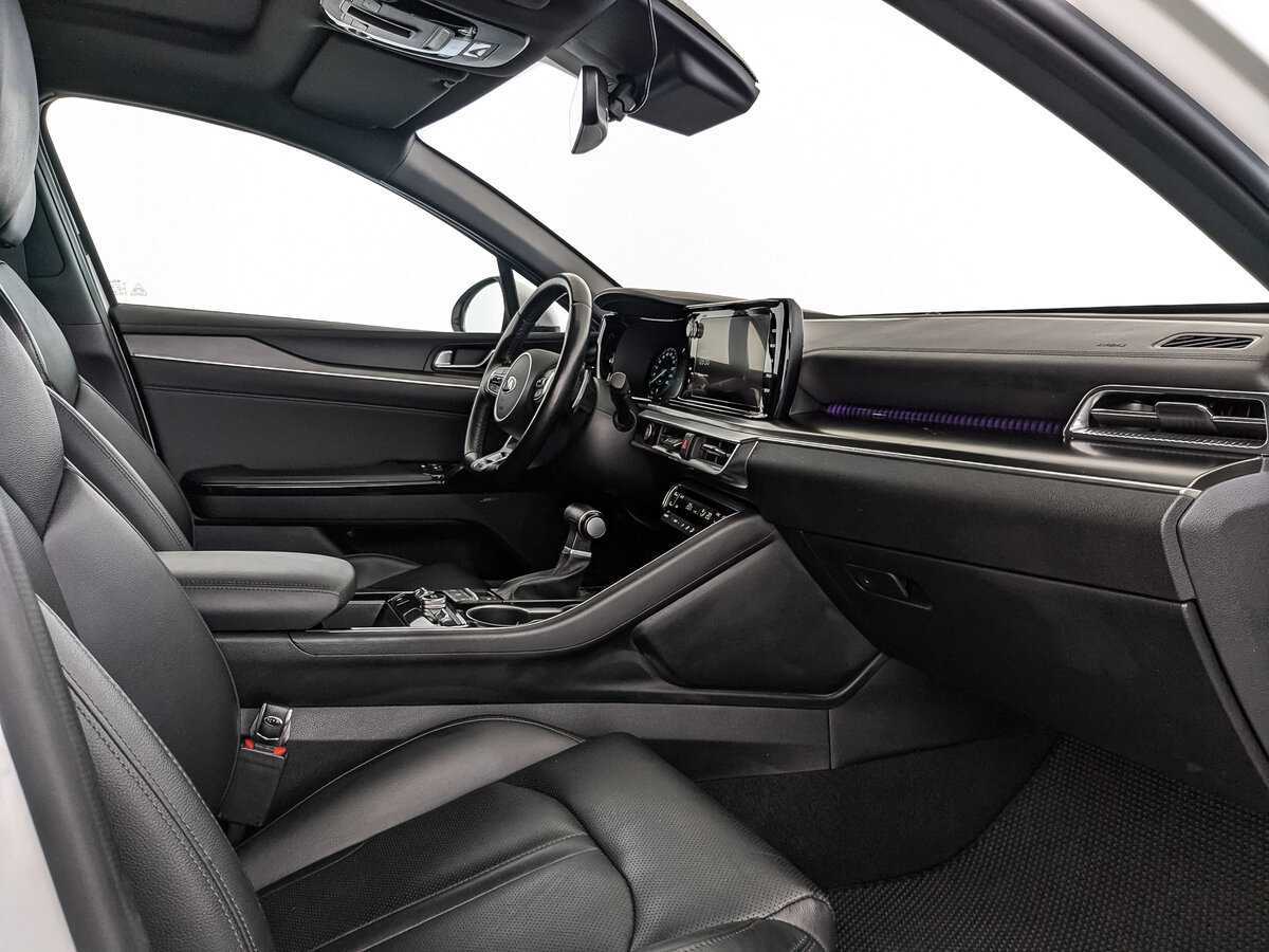 Kia K5 2021 года с пробегом. Фото: #12