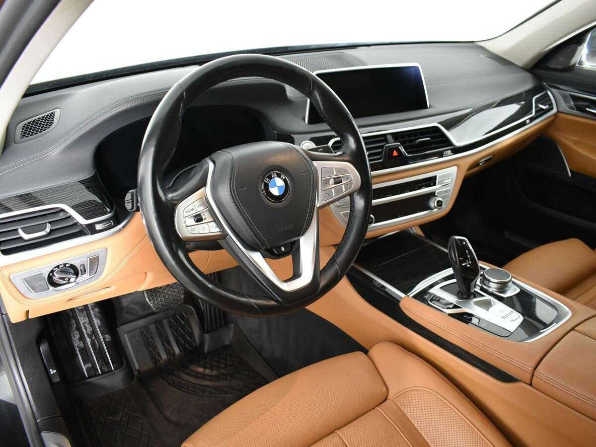BMW 7 серии 2020 года с пробегом. Фото: #6