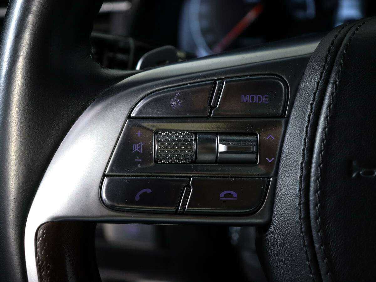 Kia K900 2019 года с пробегом. Фото: #25