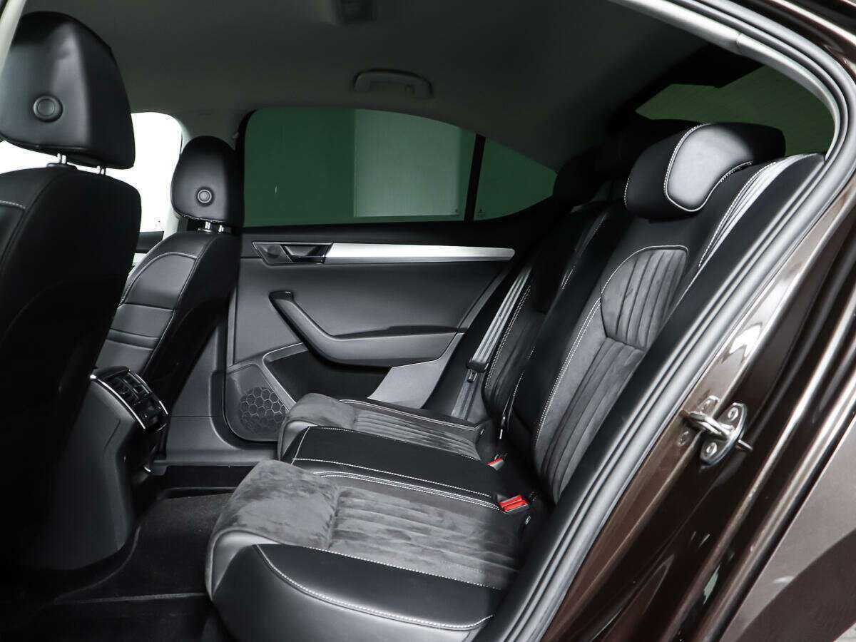 Skoda Superb 2020 года с пробегом. Фото: #9