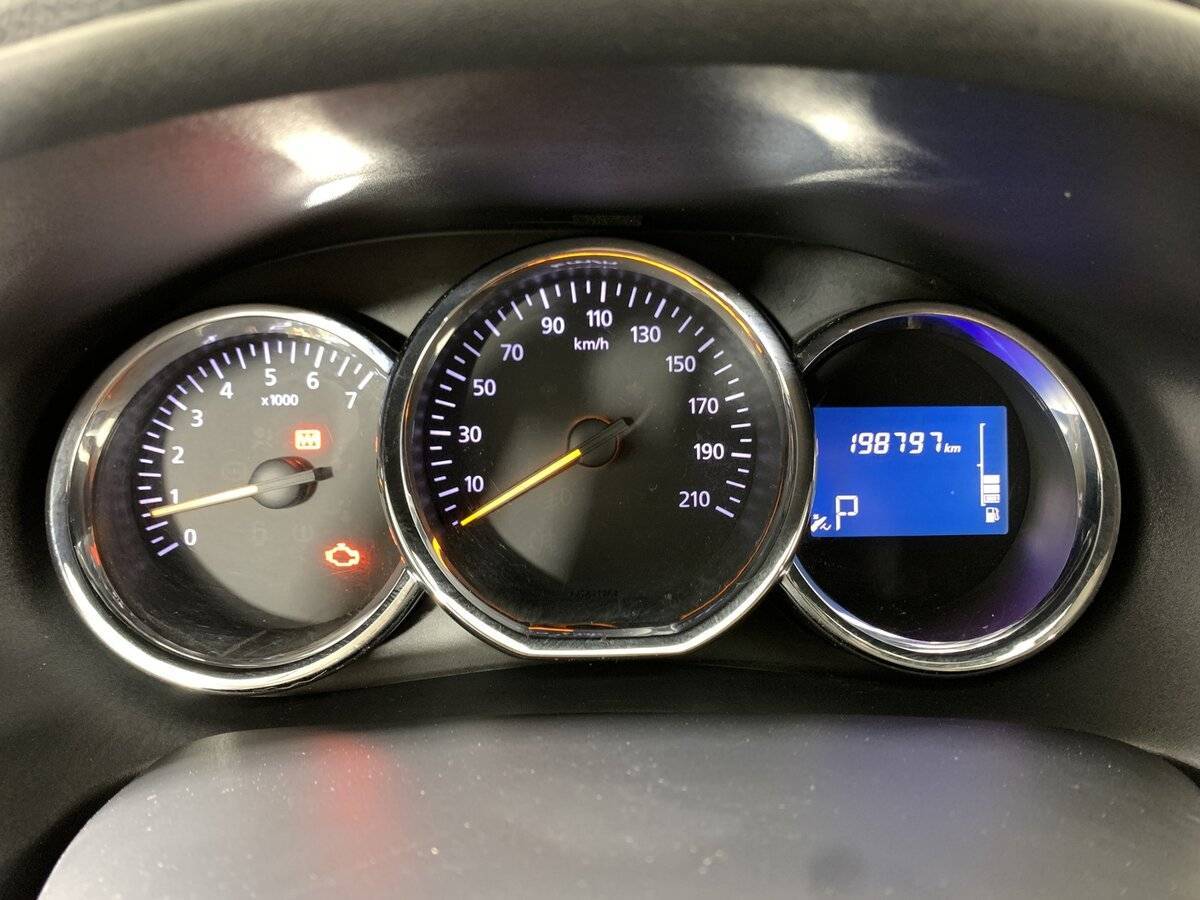 Renault Logan 2017 года с пробегом. Фото: #13