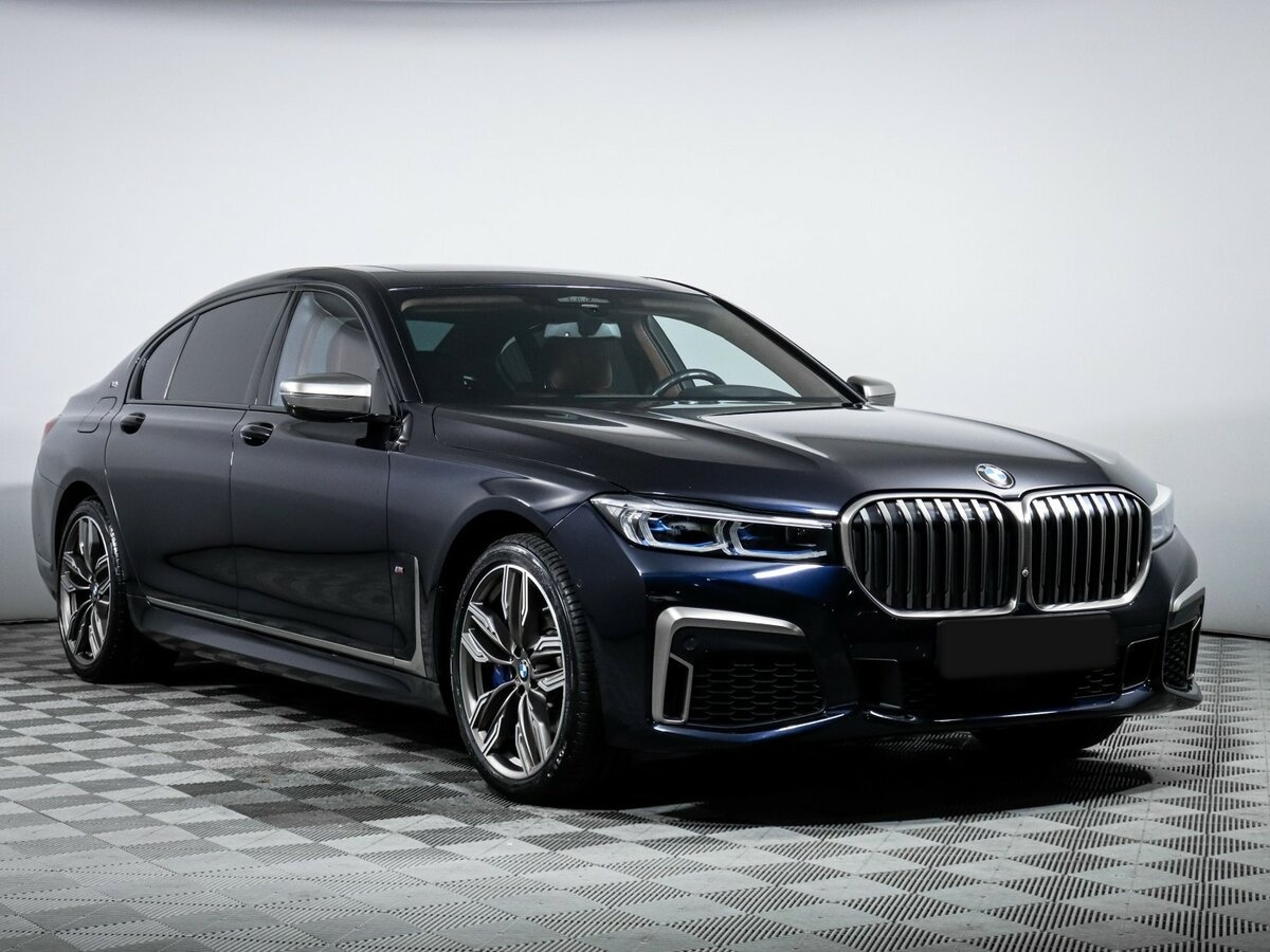 BMW 7 серии 2021 года с пробегом. Фото: #2