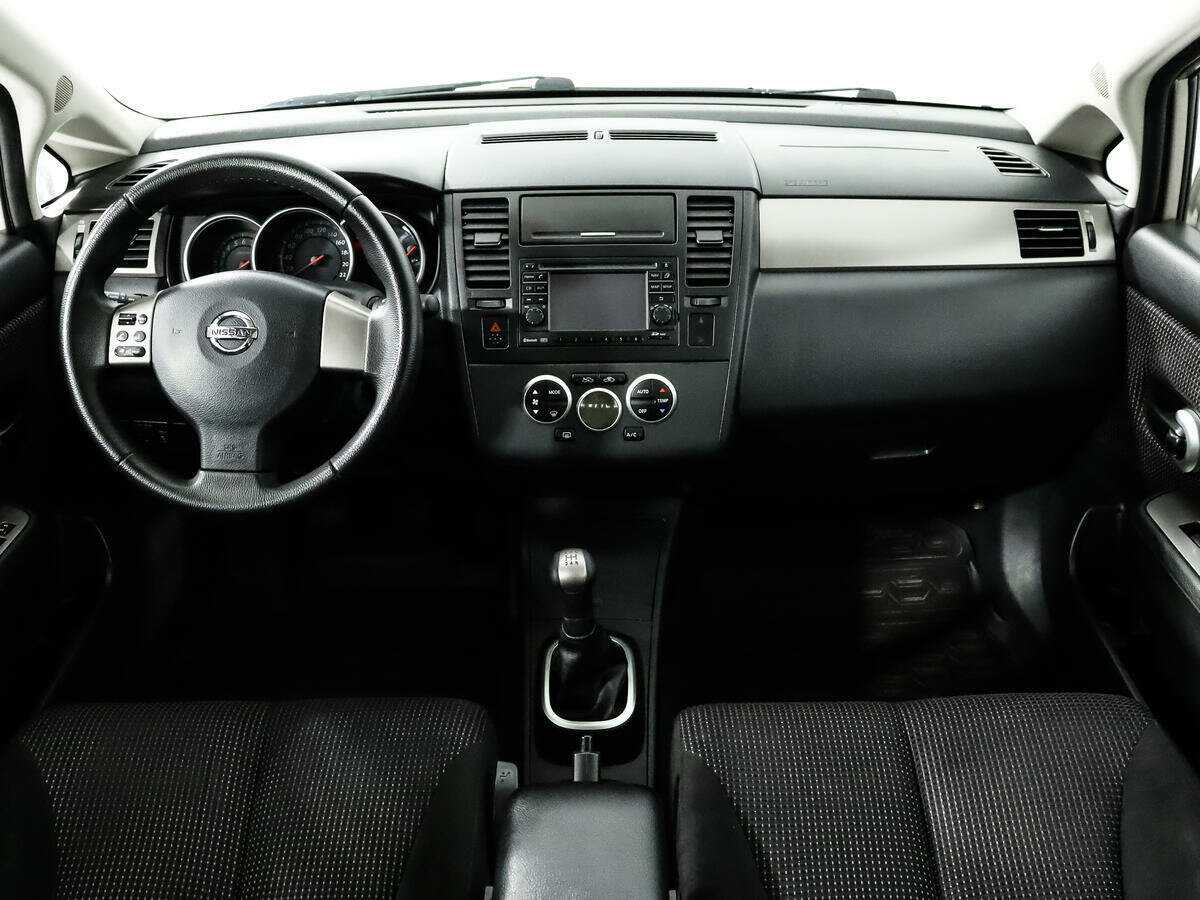 Nissan Tiida 2011 года с пробегом. Фото: #9