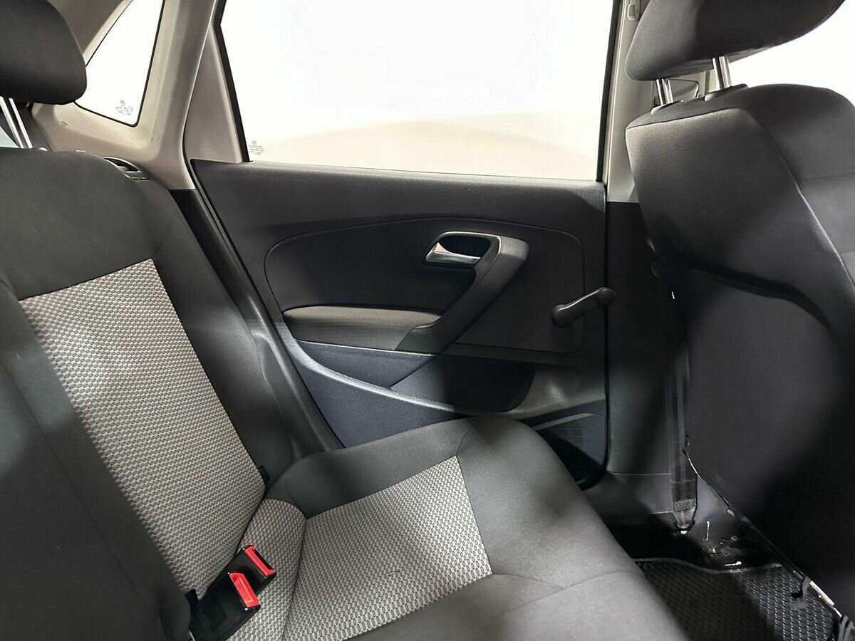 Volkswagen Polo 2011 года с пробегом. Фото: #9