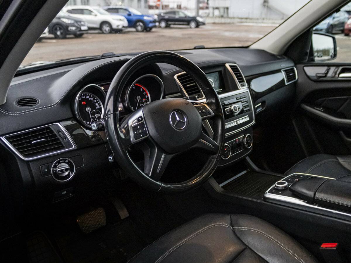 Mercedes-Benz GL-Класс 2015 года с пробегом. Фото: #10