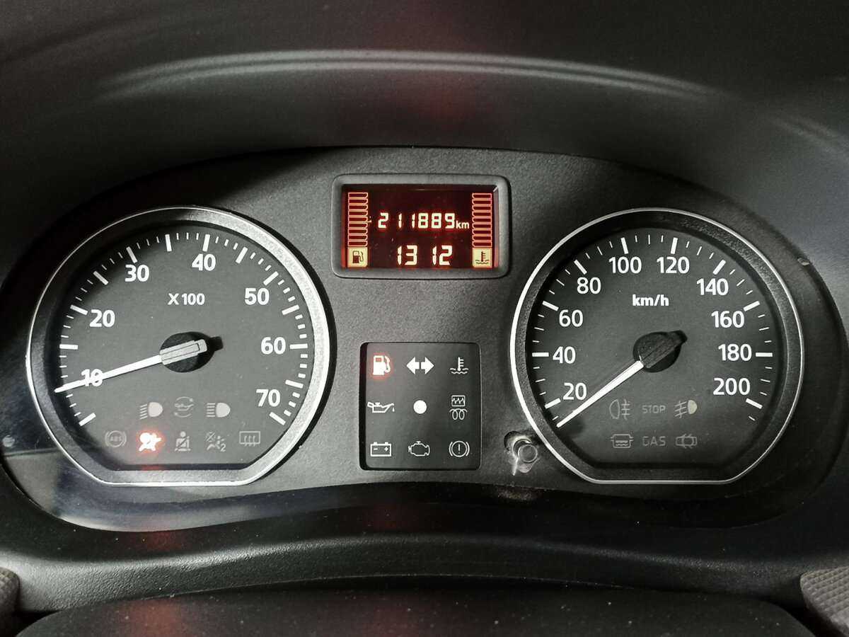 Renault Logan 2011 года с пробегом. Фото: #10