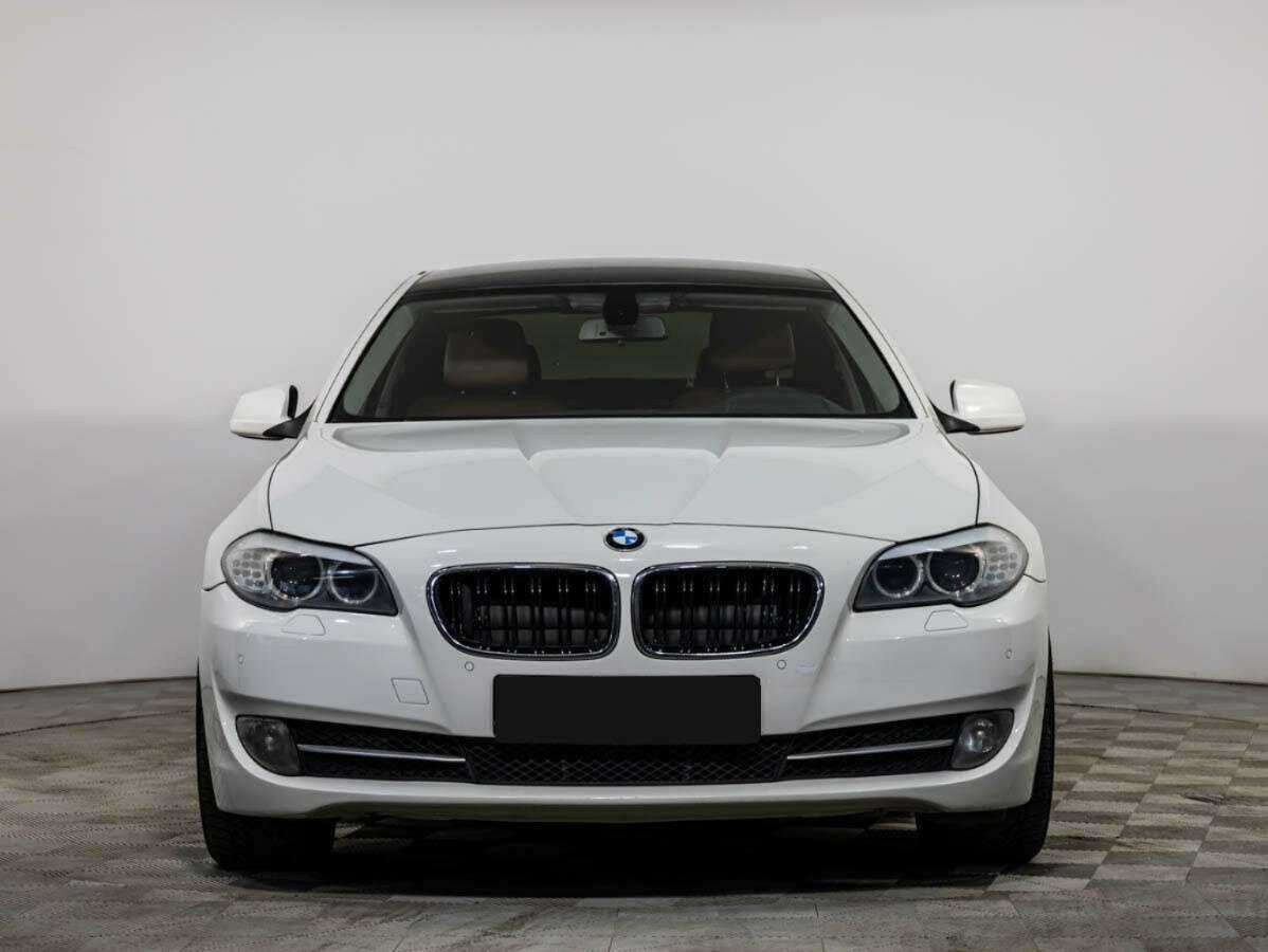 BMW 5 серии 2012 года с пробегом. Посмотреть фото