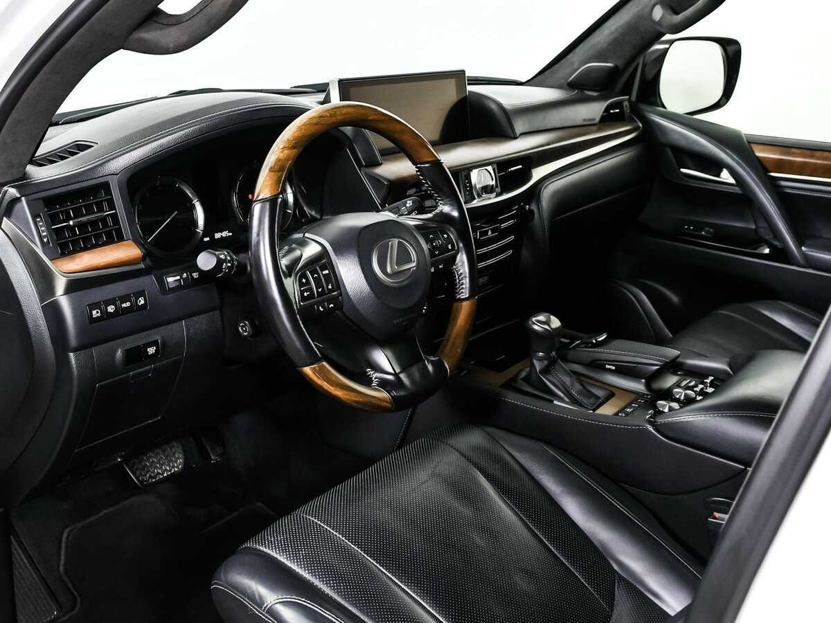 Lexus LX 2017 года с пробегом. Фото: #11