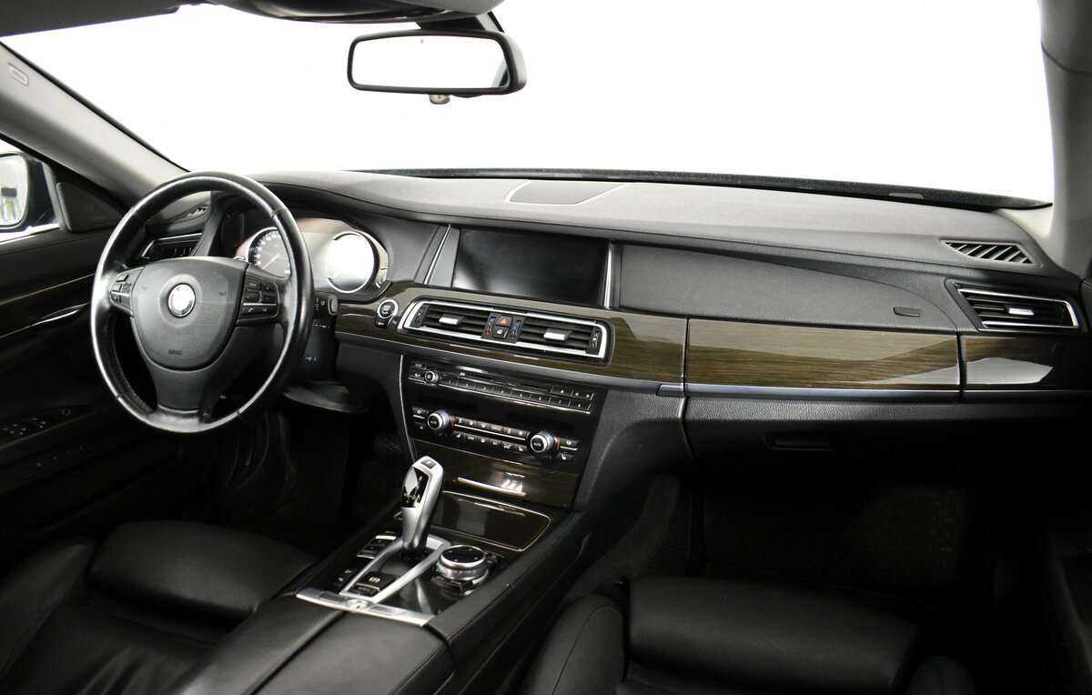 BMW 7 серии 2014 года с пробегом. Фото: #8