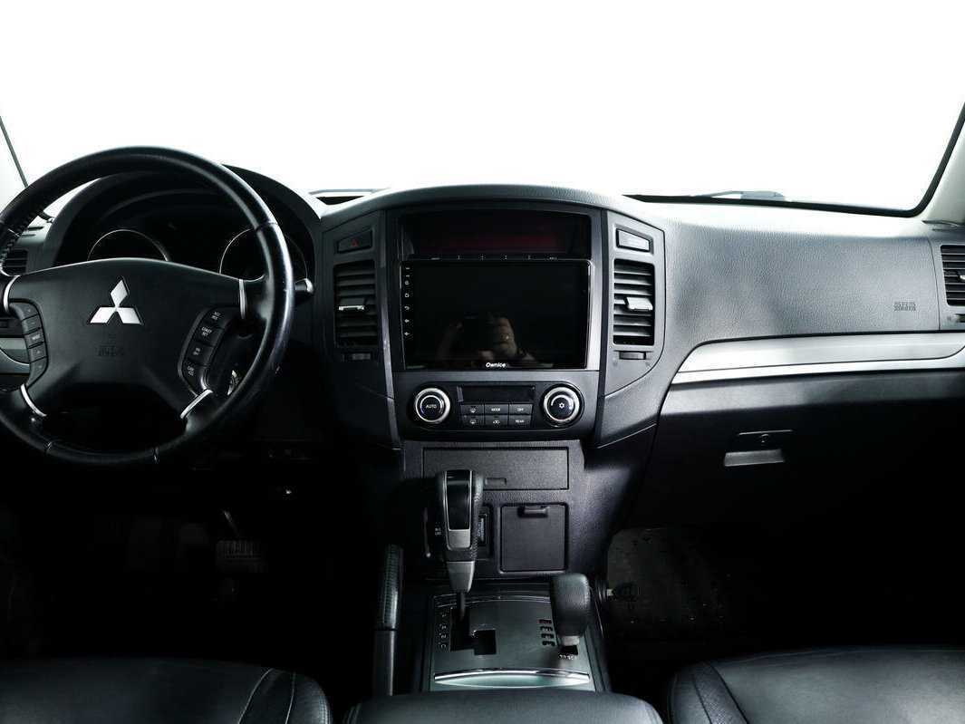 Mitsubishi Pajero 2011 года с пробегом. Фото: #8