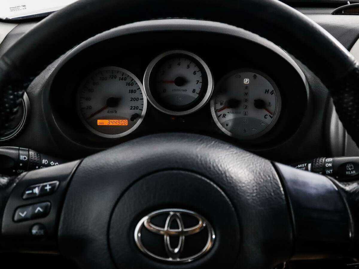 Toyota RAV4 2005 года с пробегом. Фото: #14