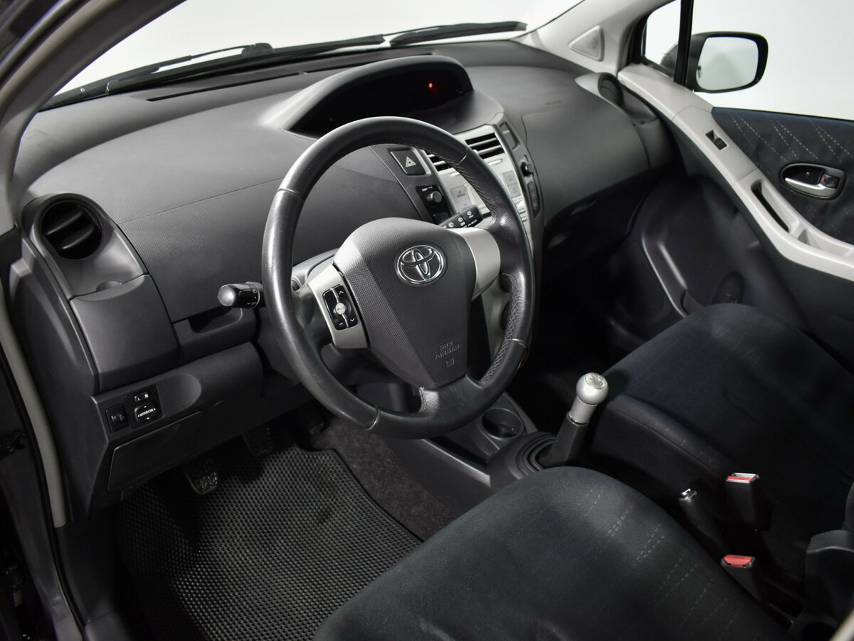Toyota Yaris 2008 года с пробегом. Фото: #8