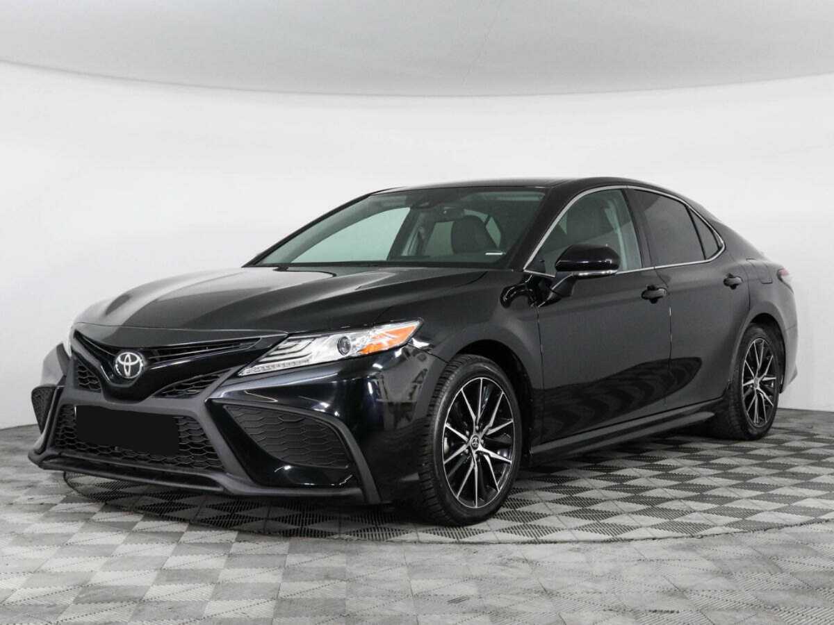 Toyota Camry 2022 года с пробегом. Посмотреть фото