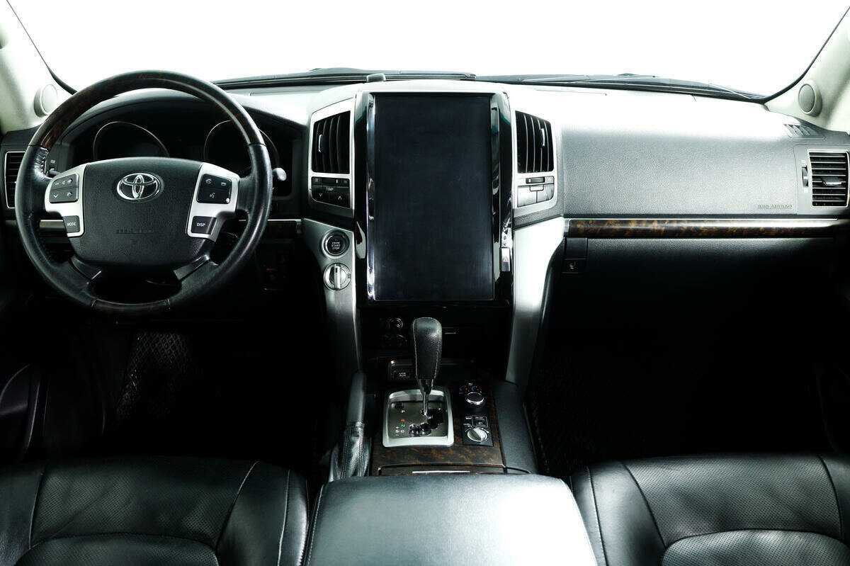 Toyota Land Cruiser 2013 года с пробегом. Фото: #8