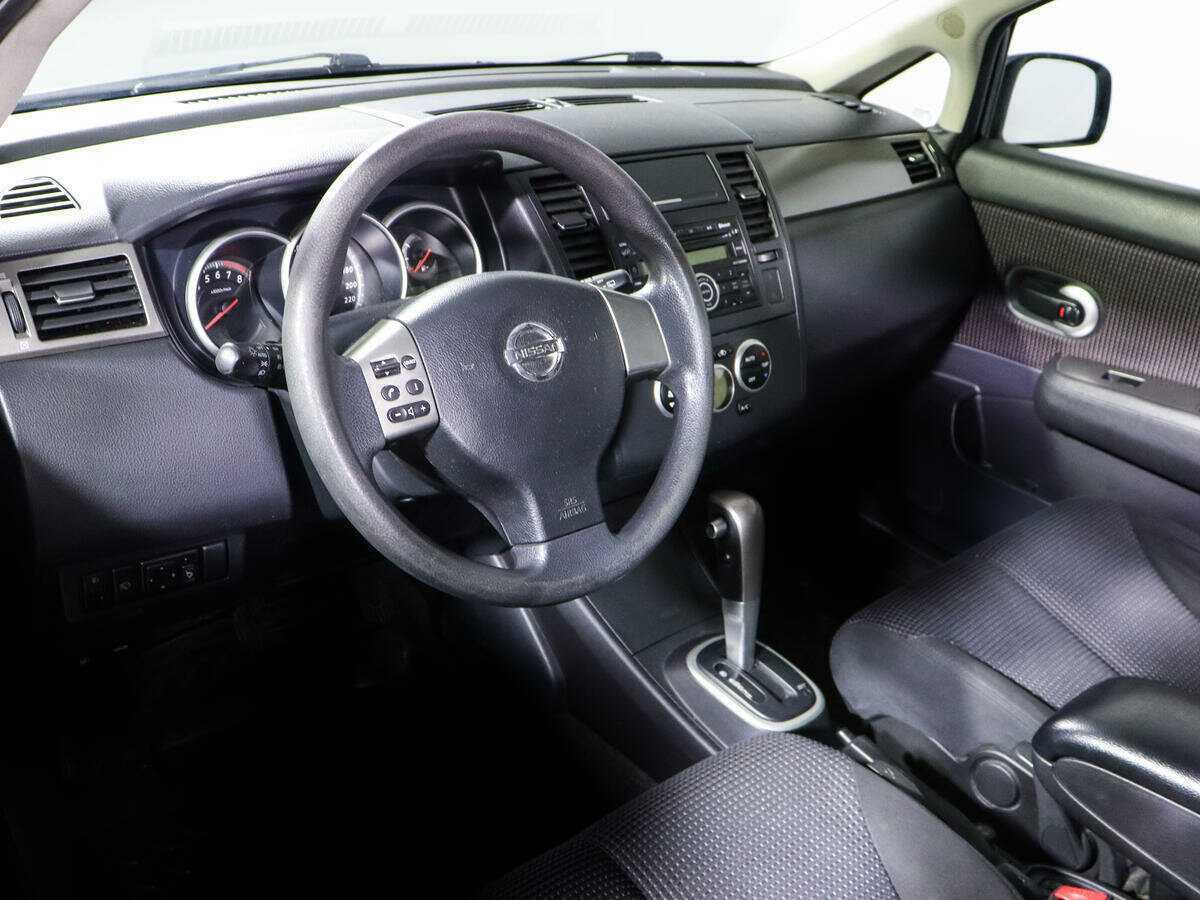 Nissan Tiida 2011 года с пробегом. Фото: #11