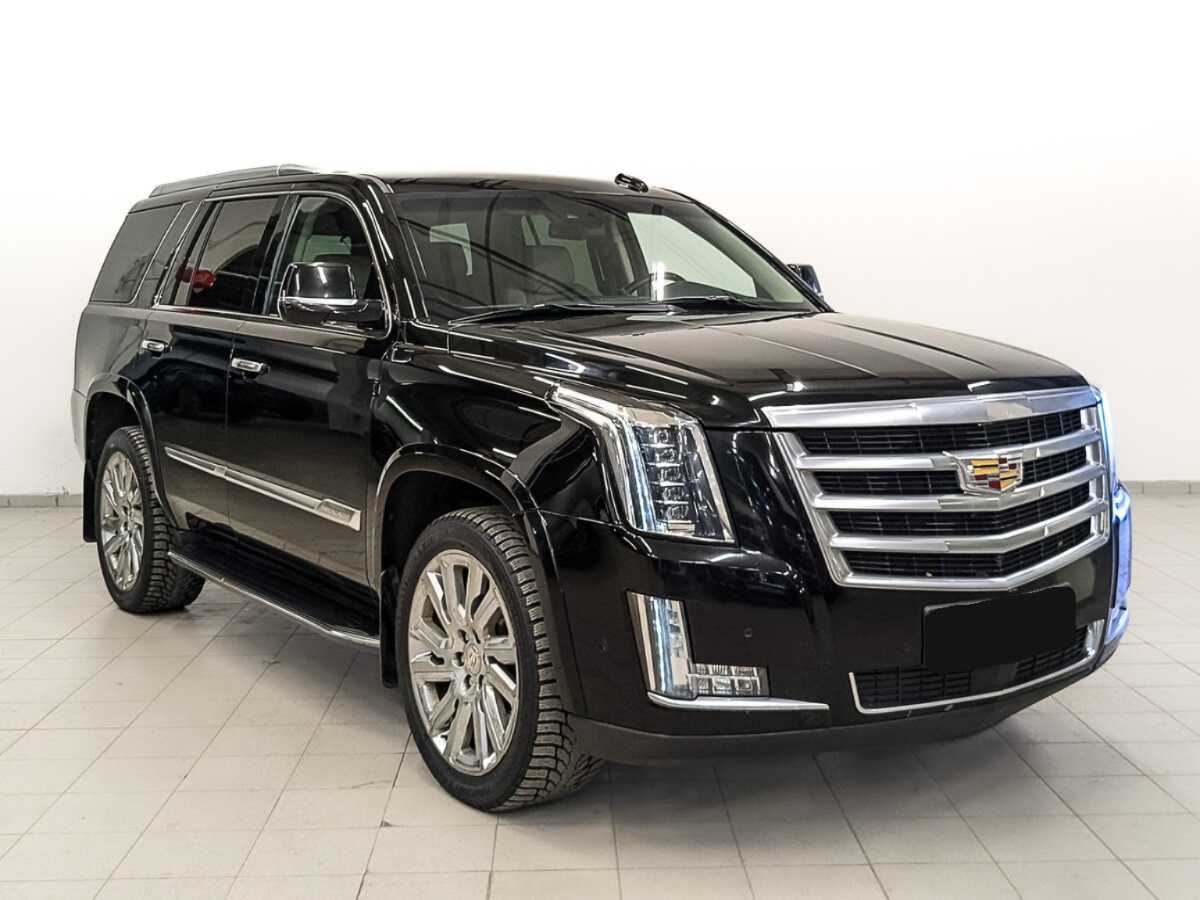 Cadillac Escalade 2018 года с пробегом. Фото: #2
