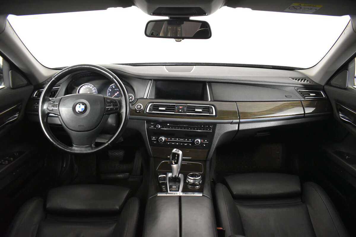 BMW 7 серии 2014 года с пробегом. Фото: #7