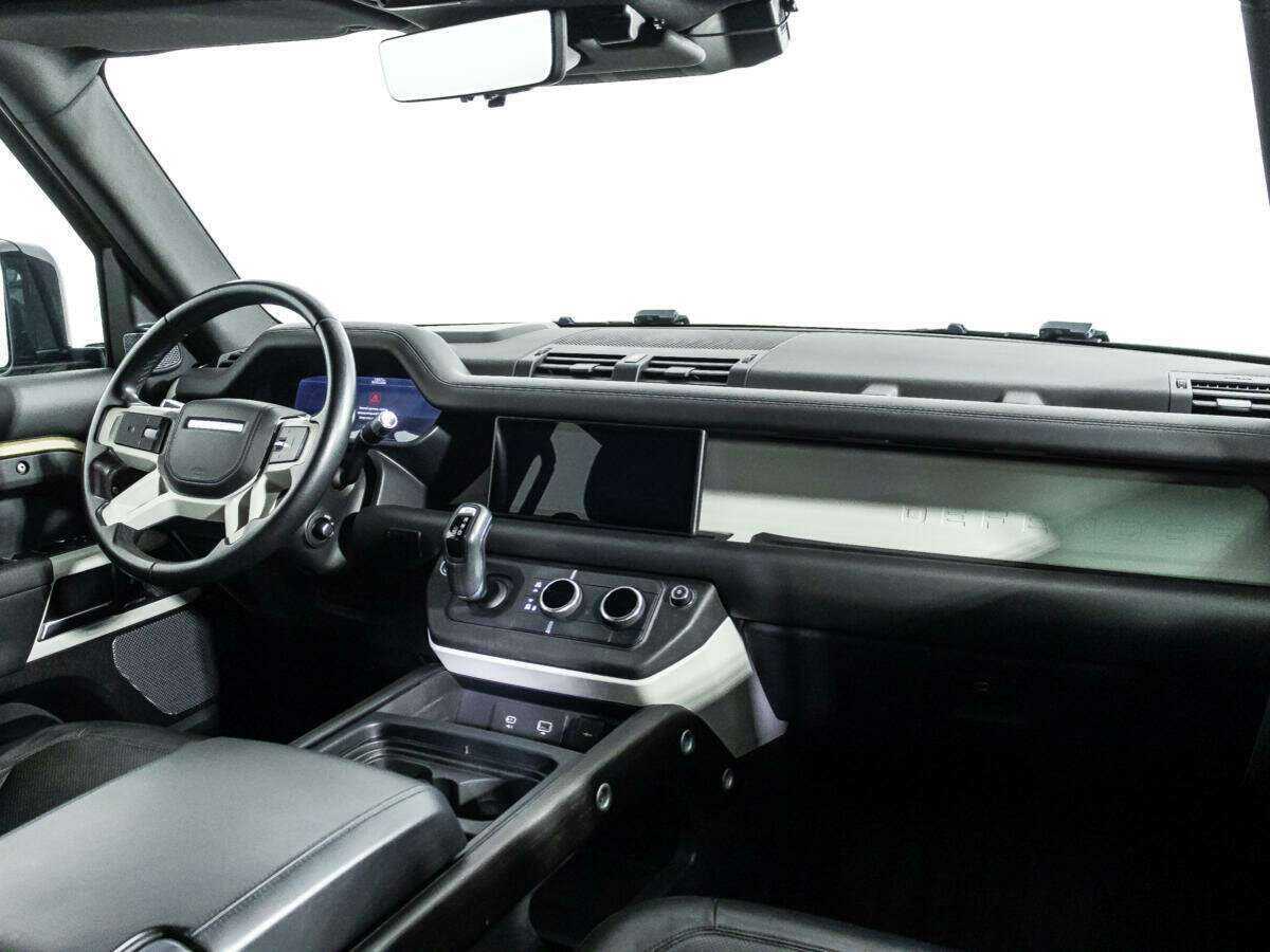 Land Rover Defender 2020 года с пробегом. Фото: #7