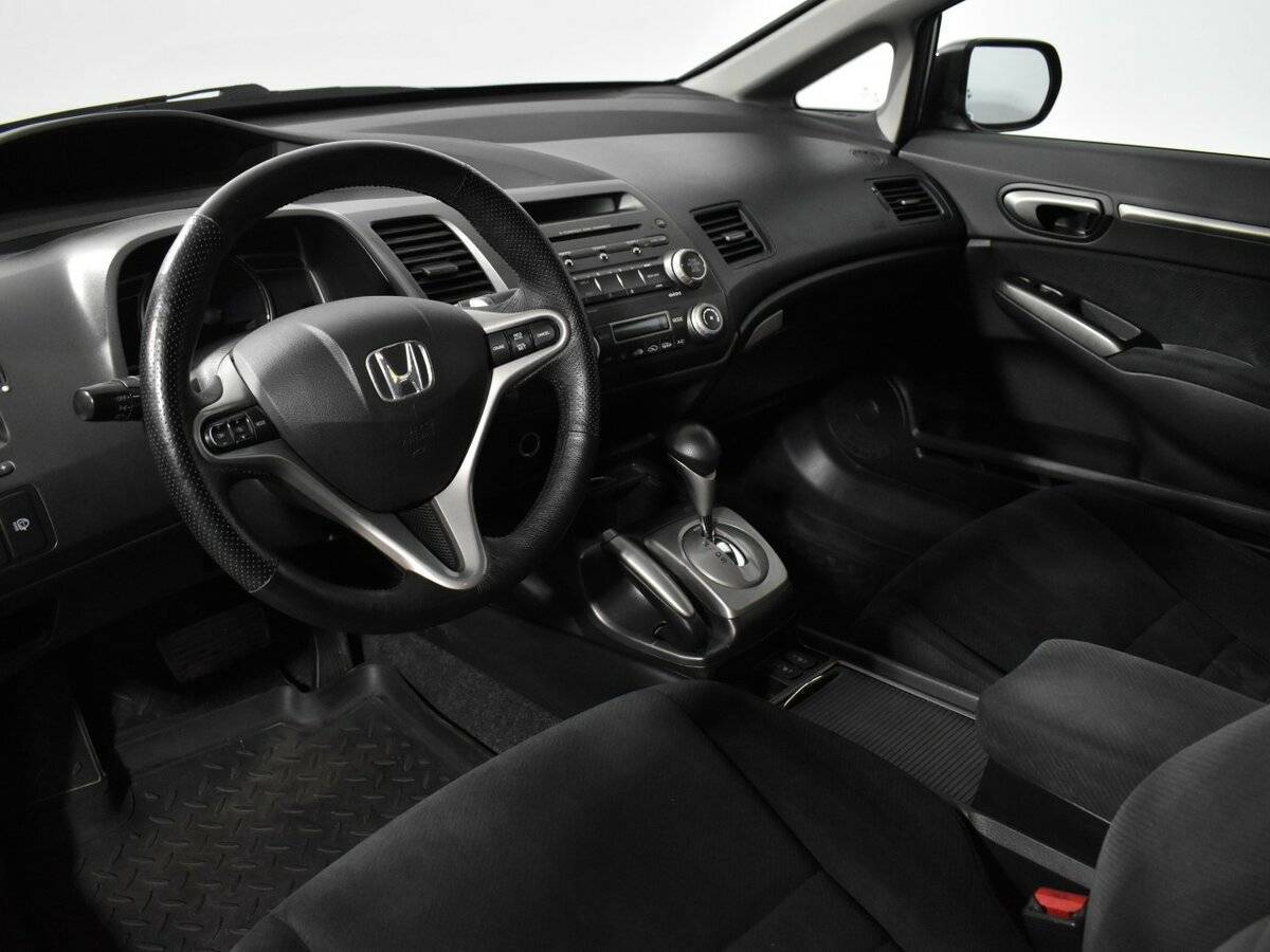 Honda Civic 2009 года с пробегом. Фото: #8