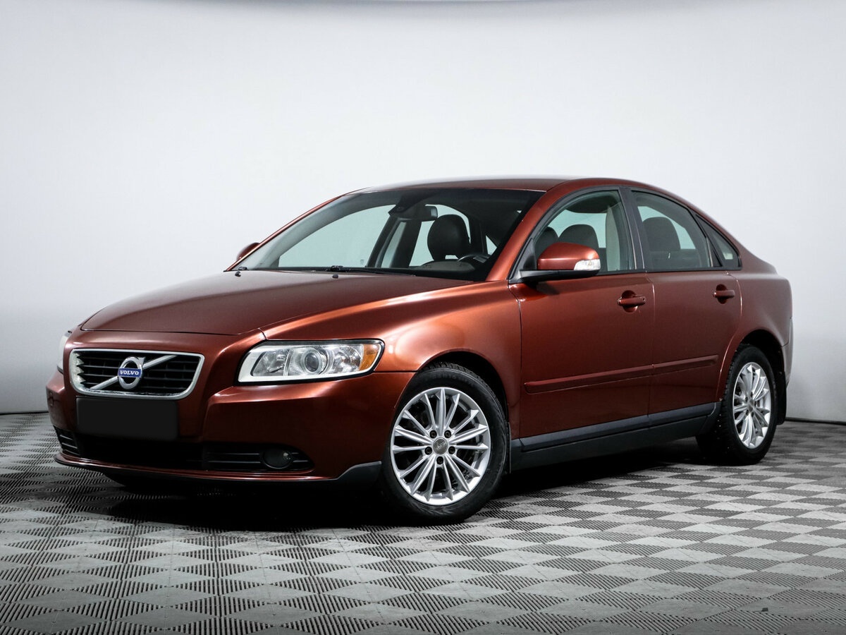 Volvo S40 2010 года с пробегом. Посмотреть фото