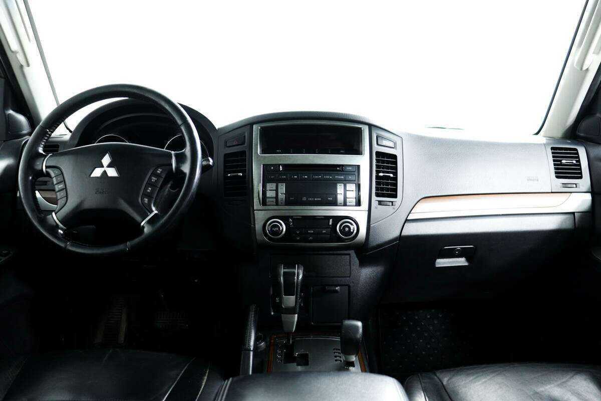 Mitsubishi Pajero 2008 года с пробегом. Фото: #10