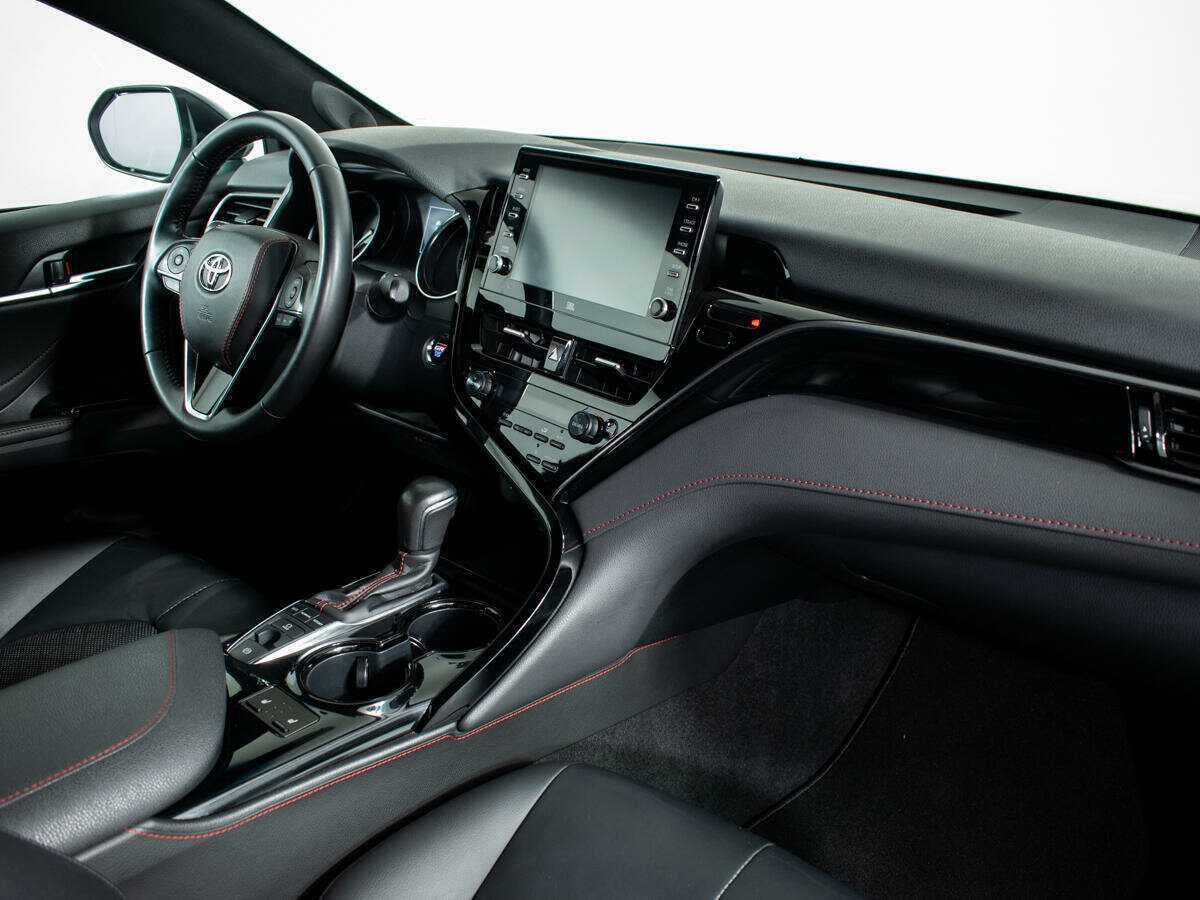 Toyota Camry 2021 года с пробегом. Фото: #8