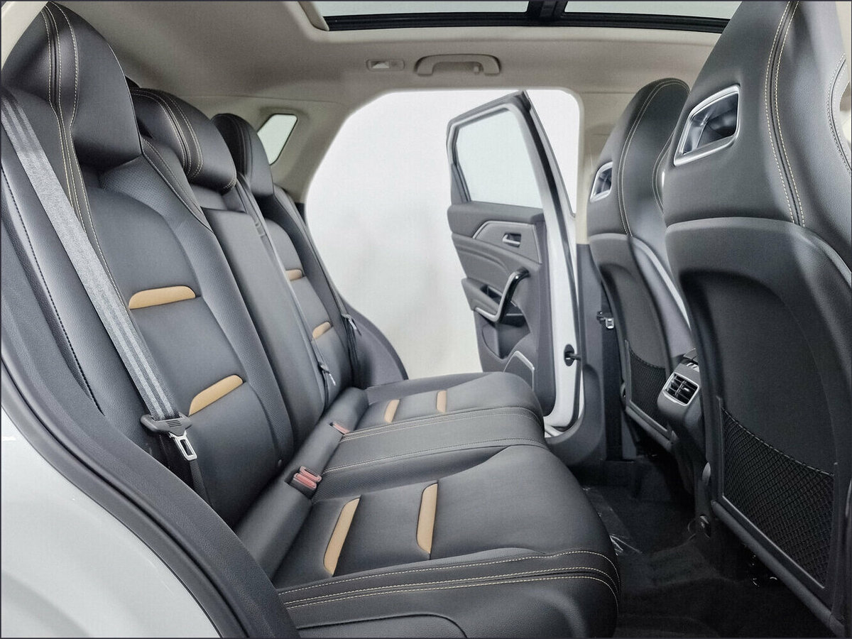 FAW Bestune T77 2024 года с пробегом. Фото: #11