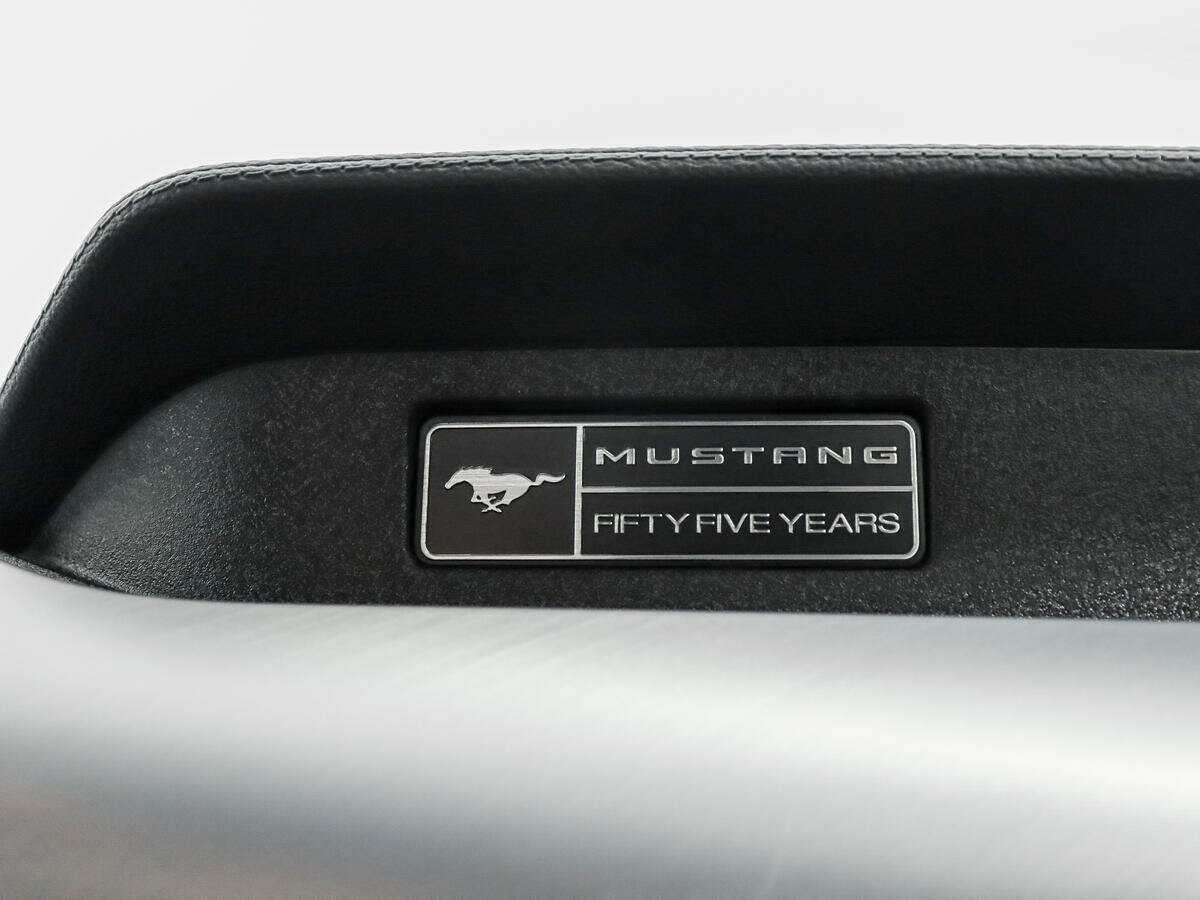 Ford Mustang 2020 года с пробегом. Фото: #20