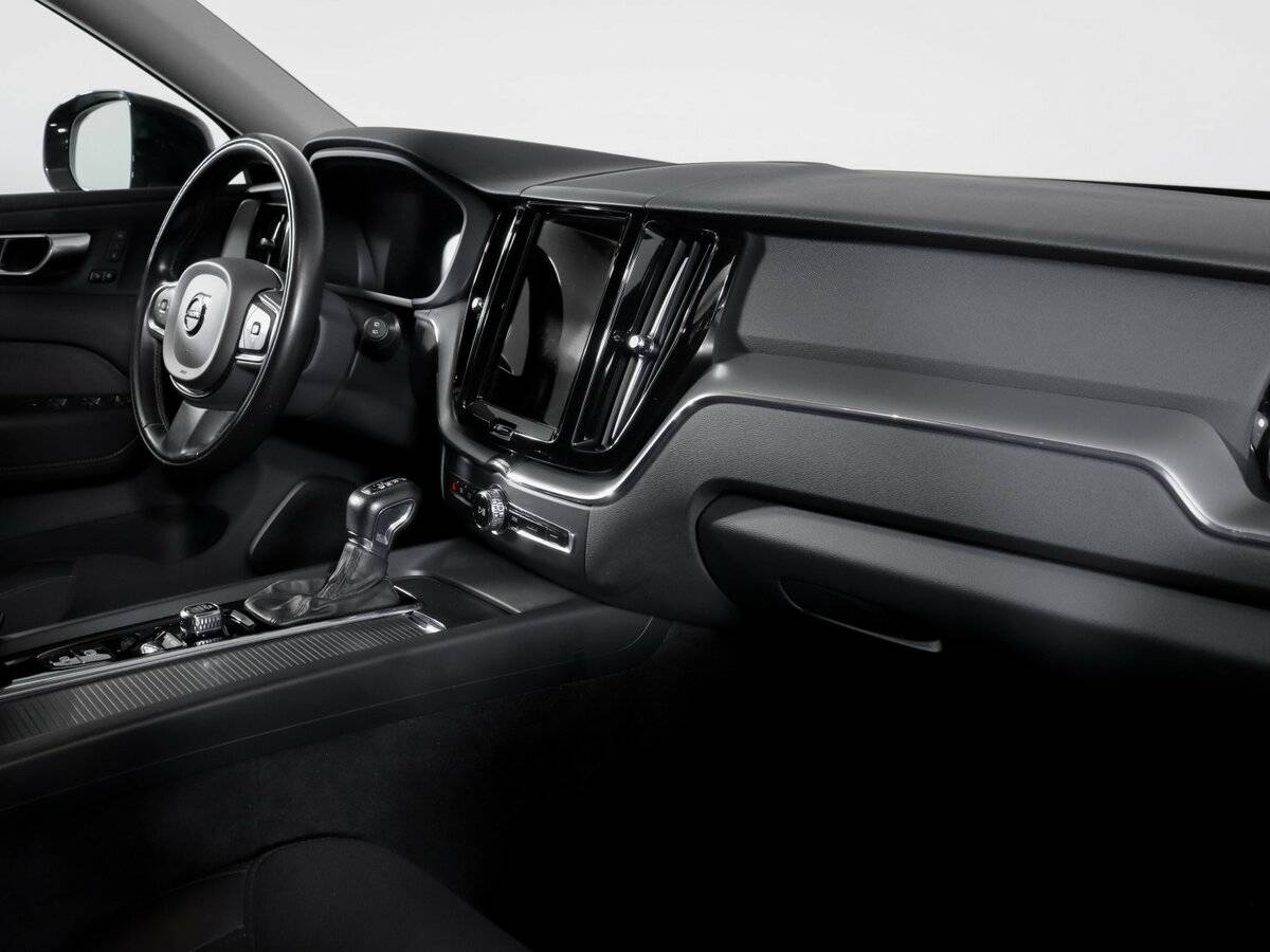 Volvo XC60 2021 года с пробегом. Фото: #8