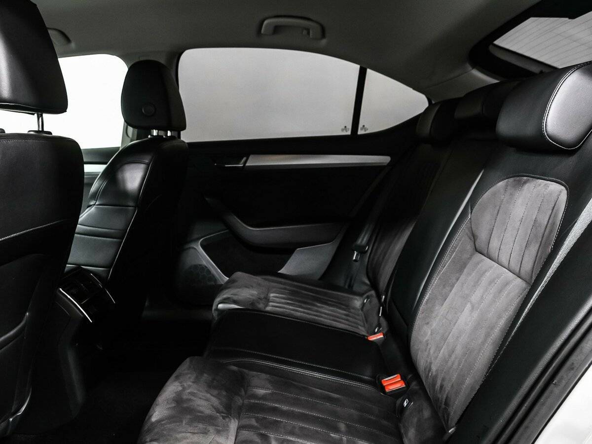 Skoda Superb 2016 года с пробегом. Фото: #11