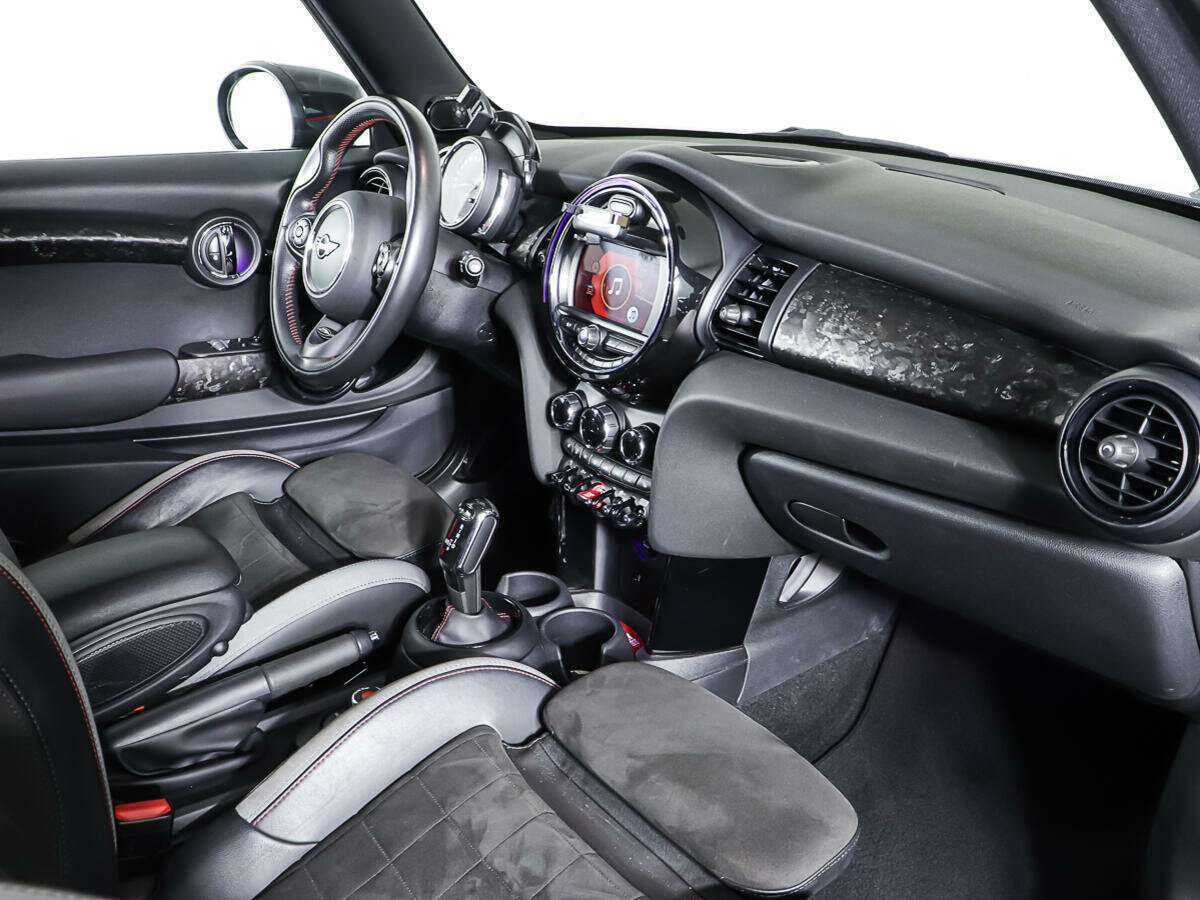 Mini Hatch 2020 года с пробегом. Фото: #9