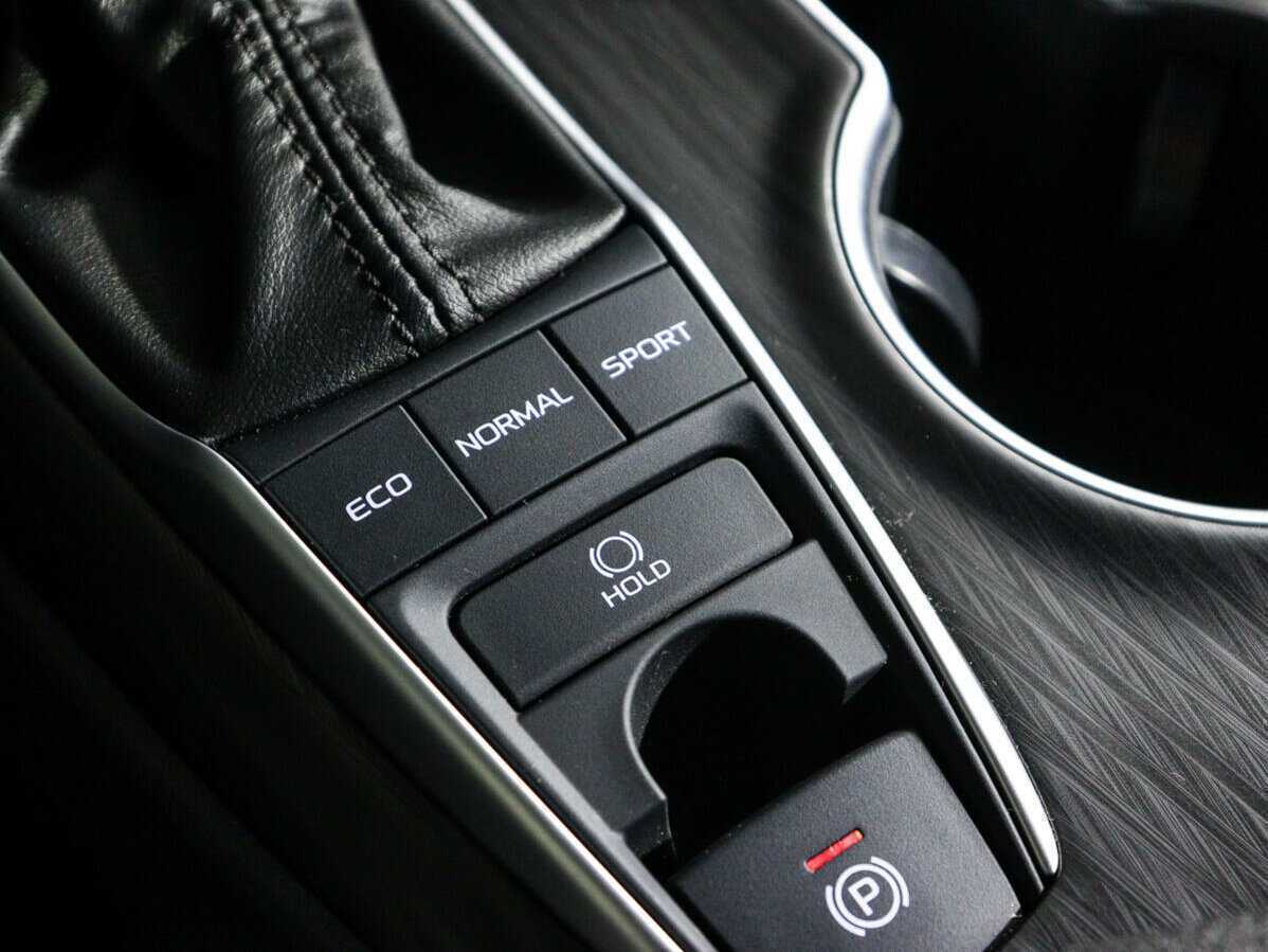 Toyota Camry 2023 года с пробегом. Фото: #17