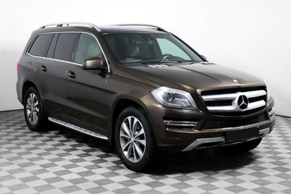 Mercedes-Benz GL-Класс 2015 года с пробегом. Фото: #2