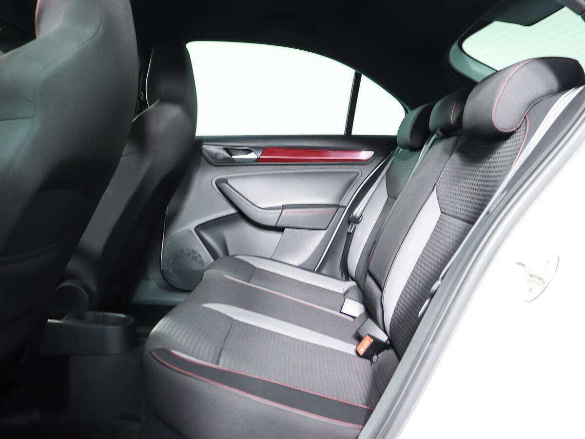 Volkswagen Polo 2021 года с пробегом. Фото: #9