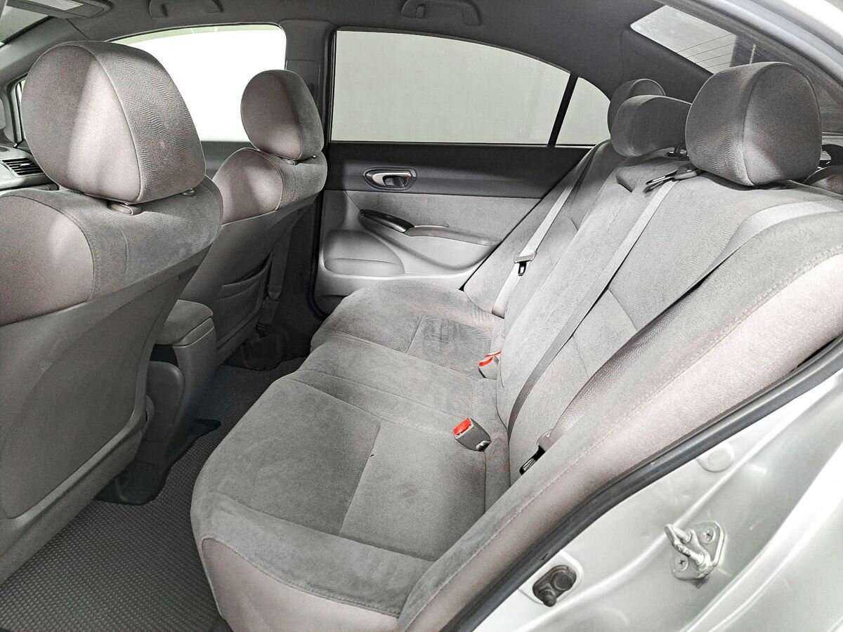 Honda Civic 2008 года с пробегом. Фото: #9