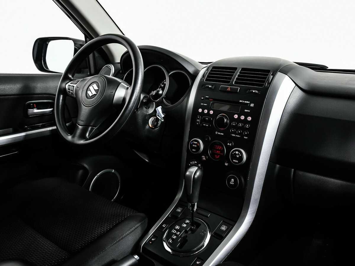 Suzuki Grand Vitara 2011 года с пробегом. Фото: #8